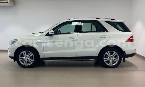 Buy Used Mercedes‒Benz ML–Class White Car in Big Bend in Lubombo District Buy Used Mercedes‒Benz ML–Class White Car in Big Bend in Lubombo District