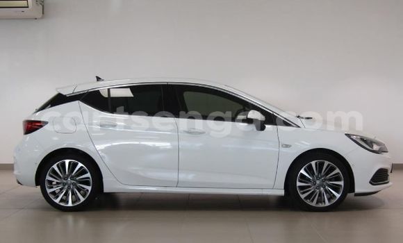 Buy Used Opel Astra White Car in Big Bend in Lubombo District Buy Used Opel Astra White Car in Big Bend in Lubombo District