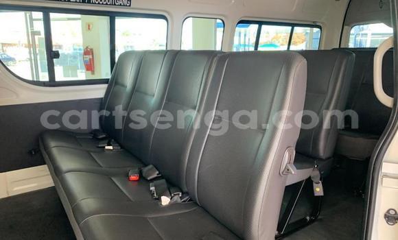 Acheter Occasion Voiture Toyota Hiace Blanc à Ezulwini, Hhohho Acheter Occasion Voiture Toyota Hiace Blanc à Ezulwini, Hhohho