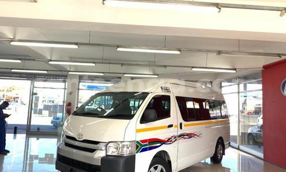 Acheter Occasion Voiture Toyota Hiace Blanc à Ezulwini, Hhohho Acheter Occasion Voiture Toyota Hiace Blanc à Ezulwini, Hhohho