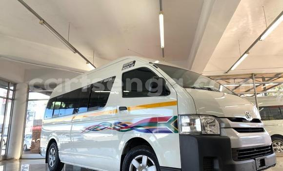 Acheter Occasion Voiture Toyota Hiace Blanc à Ezulwini, Hhohho Acheter Occasion Voiture Toyota Hiace Blanc à Ezulwini, Hhohho