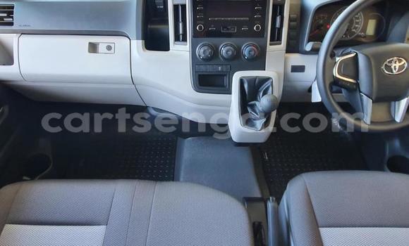 Nunua Ilio tumika Toyota Hiace White Gari ndani ya Ezulwini nchini Hhohho Nunua Ilio tumika Toyota Hiace White Gari ndani ya Ezulwini nchini Hhohho