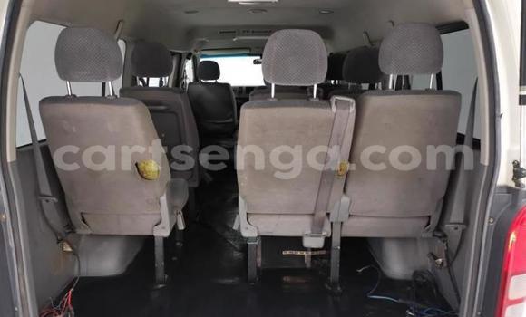 Buy Used Toyota Hiace White Car in Ezulwini in Hhohho Buy Used Toyota Hiace White Car in Ezulwini in Hhohho