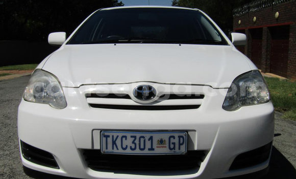 Buy Used Toyota Runx White Car in Mbabane in Manzini Buy Used Toyota Runx White Car in Mbabane in Manzini