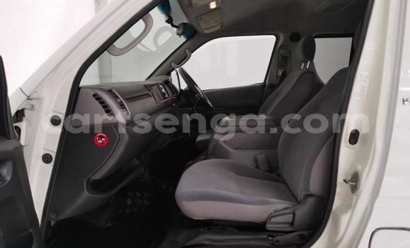 Buy Used Toyota Hiace White Car in Ezulwini in Hhohho Buy Used Toyota Hiace White Car in Ezulwini in Hhohho