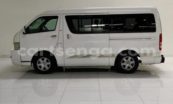 Buy Used Toyota Hiace White Car in Ezulwini in Hhohho Buy Used Toyota Hiace White Car in Ezulwini in Hhohho
