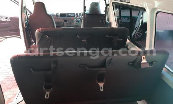 Acheter Occasion Voiture Toyota Hiace Blanc à Ezulwini, Hhohho Acheter Occasion Voiture Toyota Hiace Blanc à Ezulwini, Hhohho