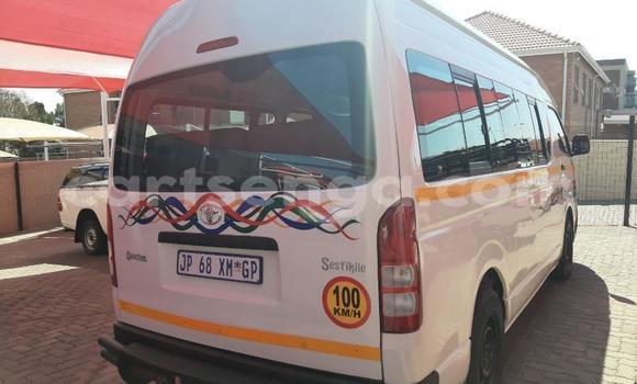 Acheter Occasion Voiture Toyota Hiace Blanc à Ezulwini, Hhohho Acheter Occasion Voiture Toyota Hiace Blanc à Ezulwini, Hhohho