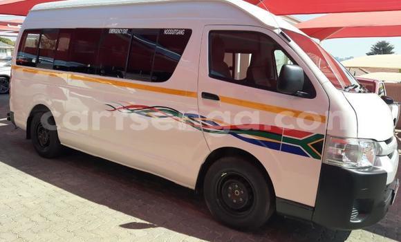 Acheter Occasion Voiture Toyota Hiace Blanc à Ezulwini, Hhohho Acheter Occasion Voiture Toyota Hiace Blanc à Ezulwini, Hhohho
