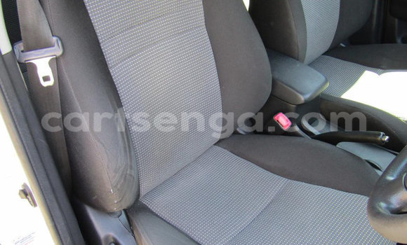 Buy Used Toyota Runx White Car in Mbabane in Manzini Buy Used Toyota Runx White Car in Mbabane in Manzini