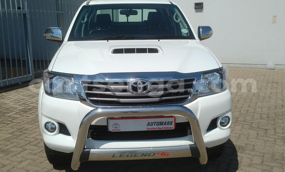 Buy Used Toyota Hilux White Car in Mbabane in Manzini Buy Used Toyota Hilux White Car in Mbabane in Manzini