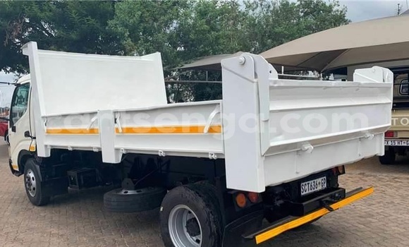 Acheter Occasion Voiture Toyota Dyna Blanc à Ezulwini, Hhohho Acheter Occasion Voiture Toyota Dyna Blanc à Ezulwini, Hhohho