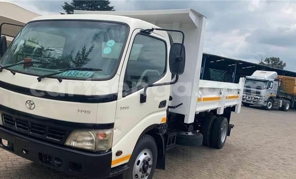 Acheter Occasion Voiture Toyota Dyna Blanc à Ezulwini, Hhohho Acheter Occasion Voiture Toyota Dyna Blanc à Ezulwini, Hhohho