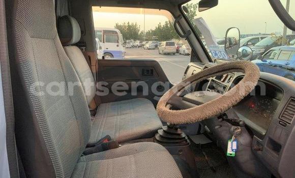 Nunua Ilio tumika Toyota Dyna White Gari ndani ya Ezulwini nchini Hhohho Nunua Ilio tumika Toyota Dyna White Gari ndani ya Ezulwini nchini Hhohho