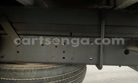 Nunua Ilio tumika Toyota Dyna White Gari ndani ya Ezulwini nchini Hhohho Nunua Ilio tumika Toyota Dyna White Gari ndani ya Ezulwini nchini Hhohho