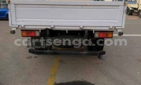 Nunua Ilio tumika Toyota Dyna White Gari ndani ya Ezulwini nchini Hhohho Nunua Ilio tumika Toyota Dyna White Gari ndani ya Ezulwini nchini Hhohho