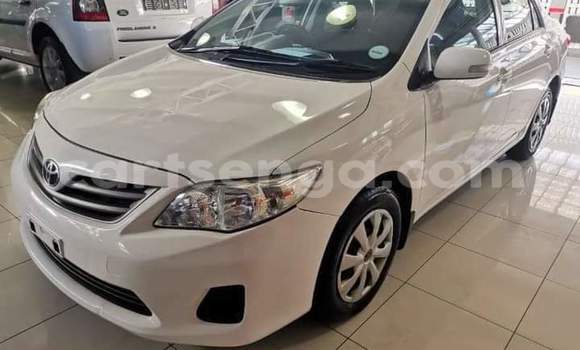 Buy Used Toyota Hilux White Car in Ezulwini in Hhohho Buy Used Toyota Hilux White Car in Ezulwini in Hhohho