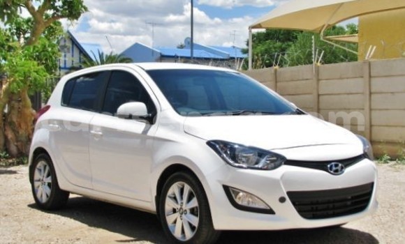 Buy Used Hyundai i20 White Car in Mbabane in Manzini Buy Used Hyundai i20 White Car in Mbabane in Manzini