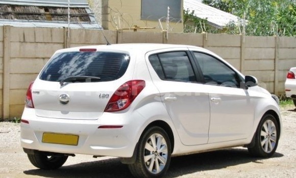 Buy Used Hyundai i20 White Car in Mbabane in Manzini Buy Used Hyundai i20 White Car in Mbabane in Manzini
