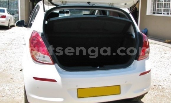 Buy Used Hyundai i20 White Car in Mbabane in Manzini Buy Used Hyundai i20 White Car in Mbabane in Manzini