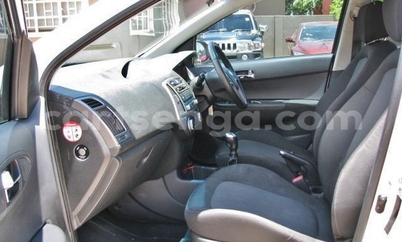 Buy Used Hyundai i20 White Car in Mbabane in Manzini Buy Used Hyundai i20 White Car in Mbabane in Manzini