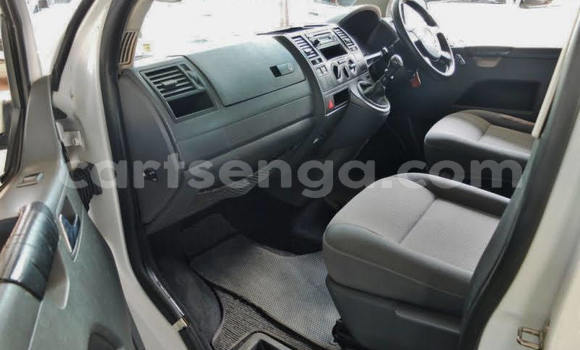 Buy Used Volkswagen Caravelle White Car in Big Bend in Lubombo District Buy Used Volkswagen Caravelle White Car in Big Bend in Lubombo District