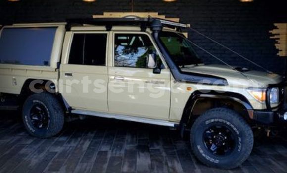 Buy Used Toyota Land Cruiser Brown Car in Big Bend in Lubombo District Buy Used Toyota Land Cruiser Brown Car in Big Bend in Lubombo District