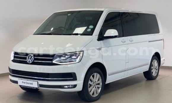 Buy Used Volkswagen Caravelle White Car in Big Bend in Lubombo Buy Used Volkswagen Caravelle White Car in Big Bend in Lubombo