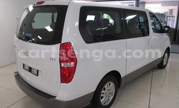 Acheter Occasion Voiture Hyundai H1 Blanc à Mbabane, Manzini Acheter Occasion Voiture Hyundai H1 Blanc à Mbabane, Manzini