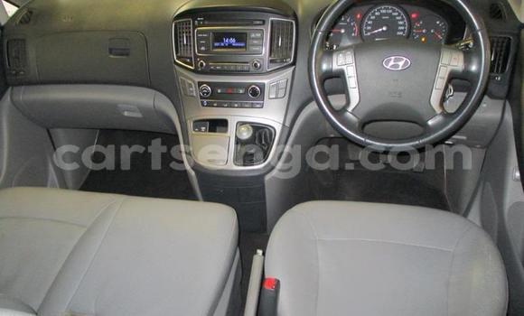 Acheter Occasion Voiture Hyundai H1 Blanc à Mbabane, Manzini Acheter Occasion Voiture Hyundai H1 Blanc à Mbabane, Manzini