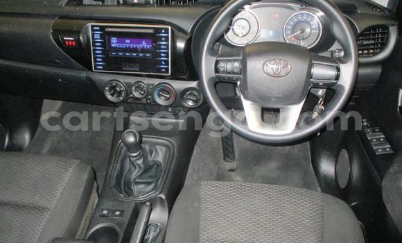 Nunua Ilio tumika Toyota Hilux White Gari ndani ya Mbabane nchini Manzini Nunua Ilio tumika Toyota Hilux White Gari ndani ya Mbabane nchini Manzini