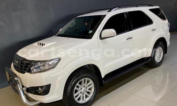 Acheter Occasion Voiture Toyota Fortuner Blanc à Manzini, Manzini