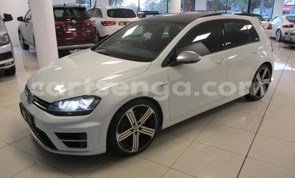 Nunua Ilio tumika Volkswagen Golf R White Gari ndani ya Mbabane nchini Manzini Nunua Ilio tumika Volkswagen Golf R White Gari ndani ya Mbabane nchini Manzini