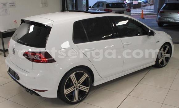 Nunua Ilio tumika Volkswagen Golf R White Gari ndani ya Mbabane nchini Manzini Nunua Ilio tumika Volkswagen Golf R White Gari ndani ya Mbabane nchini Manzini