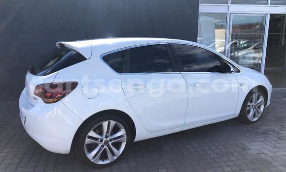 Buy Used Opel Astra White Car in Big Bend in Lubombo Buy Used Opel Astra White Car in Big Bend in Lubombo