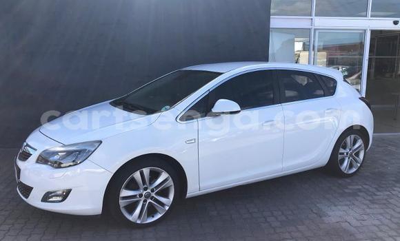 Buy Used Opel Astra White Car in Big Bend in Lubombo Buy Used Opel Astra White Car in Big Bend in Lubombo
