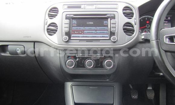 Buy Used Volkswagen Tiguan Silver Car in Ezulwini in Hhohho Buy Used Volkswagen Tiguan Silver Car in Ezulwini in Hhohho