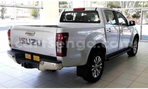 Buy Used Isuzu D–MAX Silver Car in Ezulwini in Hhohho Buy Used Isuzu D–MAX Silver Car in Ezulwini in Hhohho