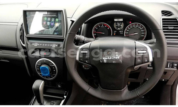 Buy Used Isuzu D–MAX Silver Car in Ezulwini in Hhohho Buy Used Isuzu D–MAX Silver Car in Ezulwini in Hhohho