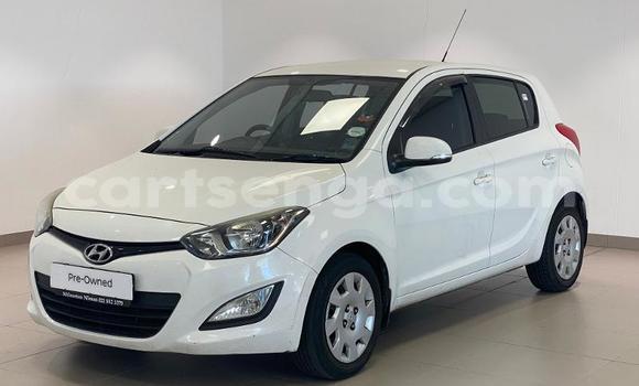 Buy Used Hyundai i20 White Car in Ezulwini in Hhohho