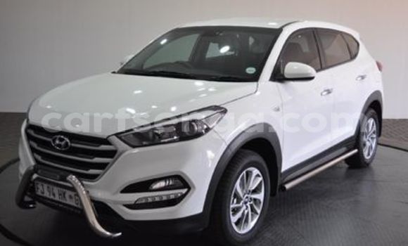 Buy Used Hyundai Tucson White Car in Ezulwini in Hhohho Buy Used Hyundai Tucson White Car in Ezulwini in Hhohho