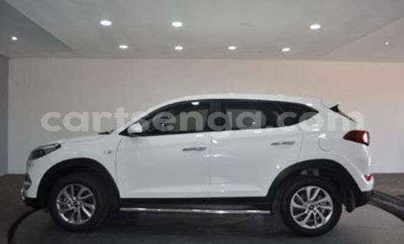 Buy Used Hyundai Tucson White Car in Ezulwini in Hhohho Buy Used Hyundai Tucson White Car in Ezulwini in Hhohho