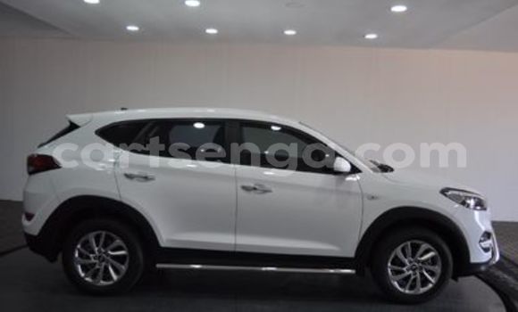 Buy Used Hyundai Tucson White Car in Ezulwini in Hhohho Buy Used Hyundai Tucson White Car in Ezulwini in Hhohho