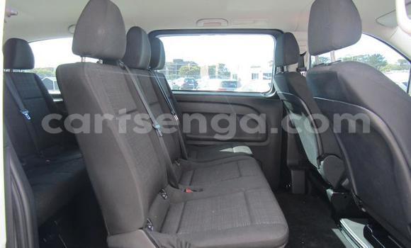 Buy Used Mercedes‒Benz Vito White Car in Ezulwini in Hhohho Buy Used Mercedes‒Benz Vito White Car in Ezulwini in Hhohho