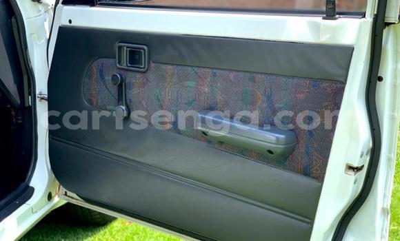 Acheter Occasion Voiture Mazda 323 Autre à Big Bend, Lubombo District Acheter Occasion Voiture Mazda 323 Autre à Big Bend, Lubombo District