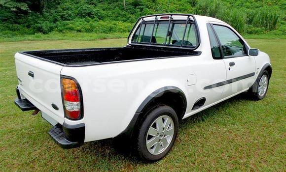 Buy Used FORD MUSTANG White Car in Bulembu in Hhohho Buy Used FORD MUSTANG White Car in Bulembu in Hhohho