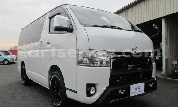 Nunua Ilio tumika Toyota Hiace White Gari ndani ya Big Bend nchini Wilaya ya Lubombo Nunua Ilio tumika Toyota Hiace White Gari ndani ya Big Bend nchini Wilaya ya Lubombo
