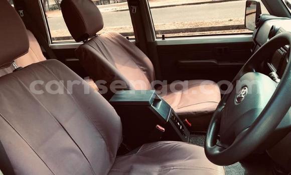 Buy Used Toyota Land Cruiser White Car in Mbabane in Manzini Buy Used Toyota Land Cruiser White Car in Mbabane in Manzini