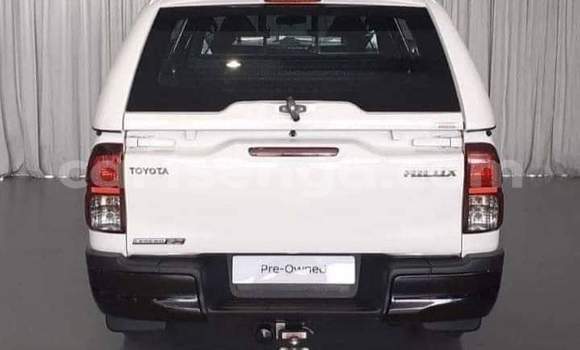Nunua Ilio tumika Toyota Hilux White Gari ndani ya Ezulwini nchini Hhohho Nunua Ilio tumika Toyota Hilux White Gari ndani ya Ezulwini nchini Hhohho