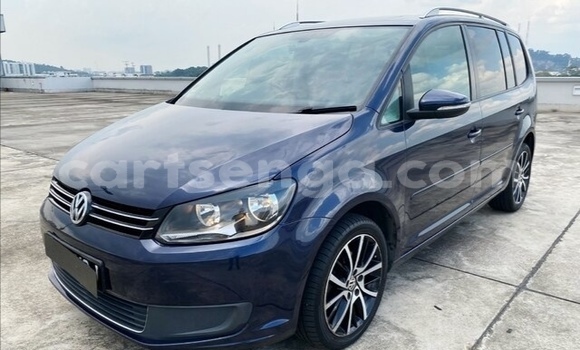 Buy Used Volkswagen Touran Blue Car in Big Bend in Lubombo District